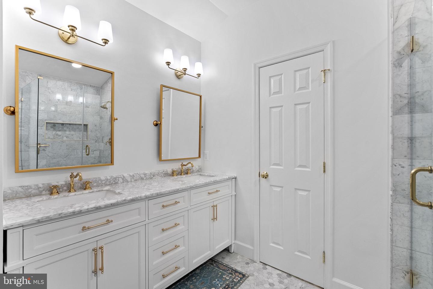 207 LAWNHILL CT SW, LEESBURG, Virginia 20175, 4 Bedrooms Bedrooms, ,3 BathroomsBathrooms,Residential,For sale,207 LAWNHILL CT SW,VALO2107582 MLS # VALO2107582
