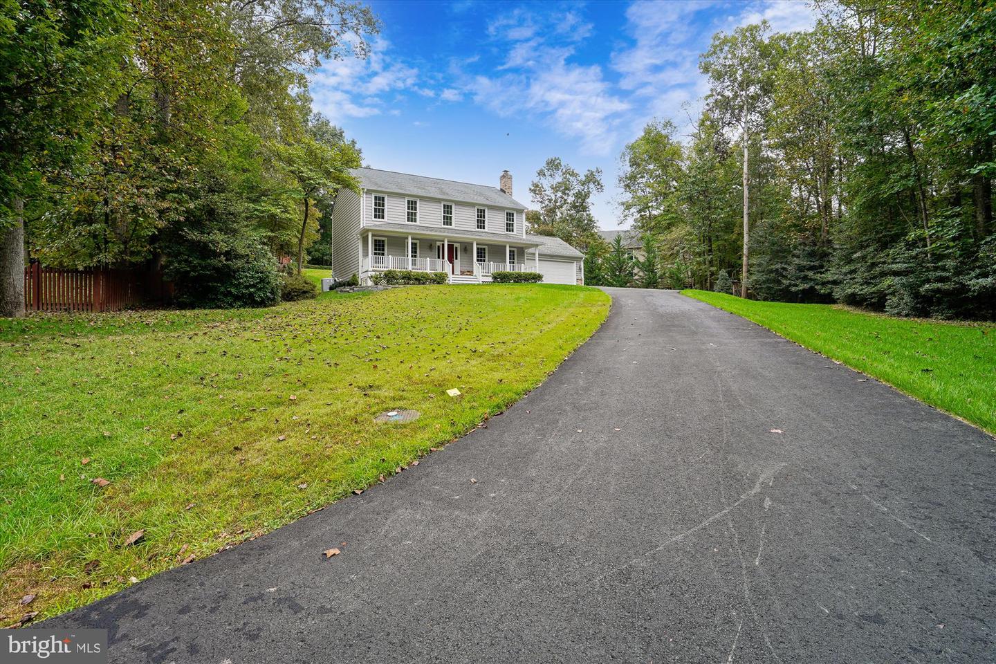 11952 HAWKSBEARD CT, OAKTON, Virginia 22124, 4 Bedrooms Bedrooms, ,2 BathroomsBathrooms,Residential,For sale,11952 HAWKSBEARD CT,VAFX2269138 MLS # VAFX2269138