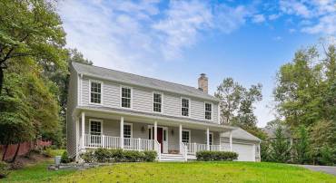 11952 HAWKSBEARD CT, OAKTON, Virginia 22124, 4 Bedrooms Bedrooms, ,2 BathroomsBathrooms,Residential,For sale,11952 HAWKSBEARD CT,VAFX2269138 MLS # VAFX2269138