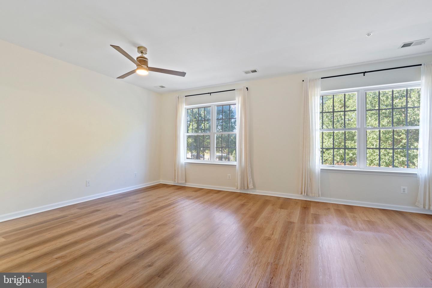 20745 ROYAL PALACE SQ #210, STERLING, Virginia 20165, 3 Bedrooms Bedrooms, ,2 BathroomsBathrooms,Residential,For sale,20745 ROYAL PALACE SQ #210,VALO2107332 MLS # VALO2107332