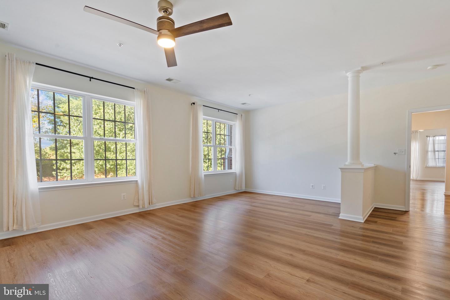 20745 ROYAL PALACE SQ #210, STERLING, Virginia 20165, 3 Bedrooms Bedrooms, ,2 BathroomsBathrooms,Residential,For sale,20745 ROYAL PALACE SQ #210,VALO2107332 MLS # VALO2107332