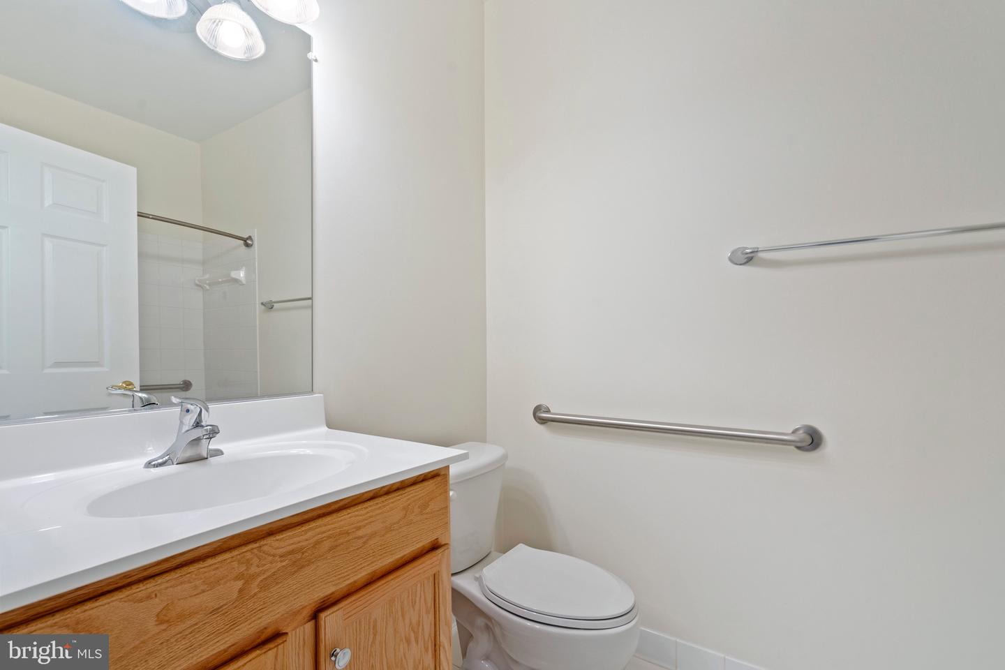 20745 ROYAL PALACE SQ #210, STERLING, Virginia 20165, 3 Bedrooms Bedrooms, ,2 BathroomsBathrooms,Residential,For sale,20745 ROYAL PALACE SQ #210,VALO2107332 MLS # VALO2107332