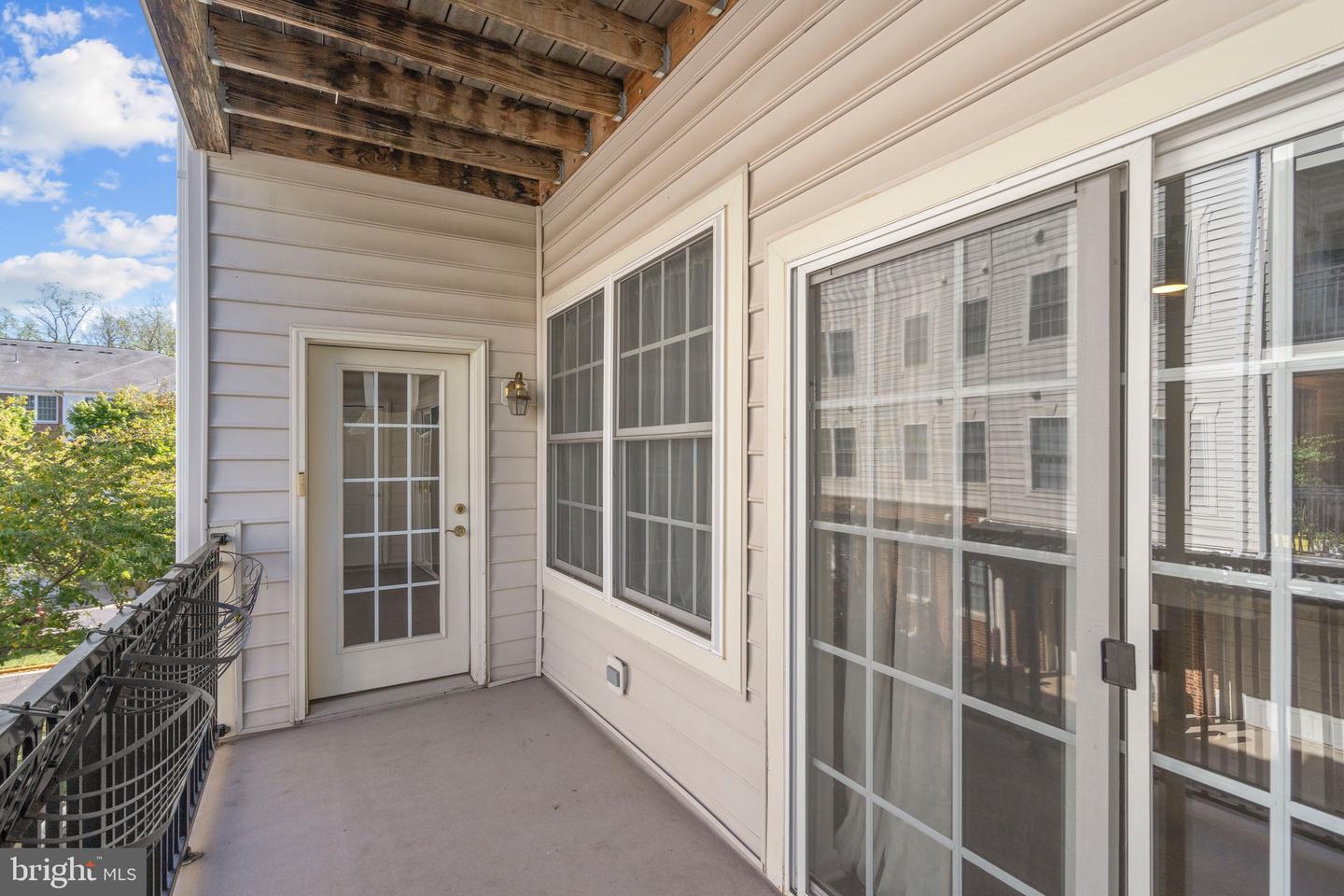 20745 ROYAL PALACE SQ #210, STERLING, Virginia 20165, 3 Bedrooms Bedrooms, ,2 BathroomsBathrooms,Residential,For sale,20745 ROYAL PALACE SQ #210,VALO2107332 MLS # VALO2107332