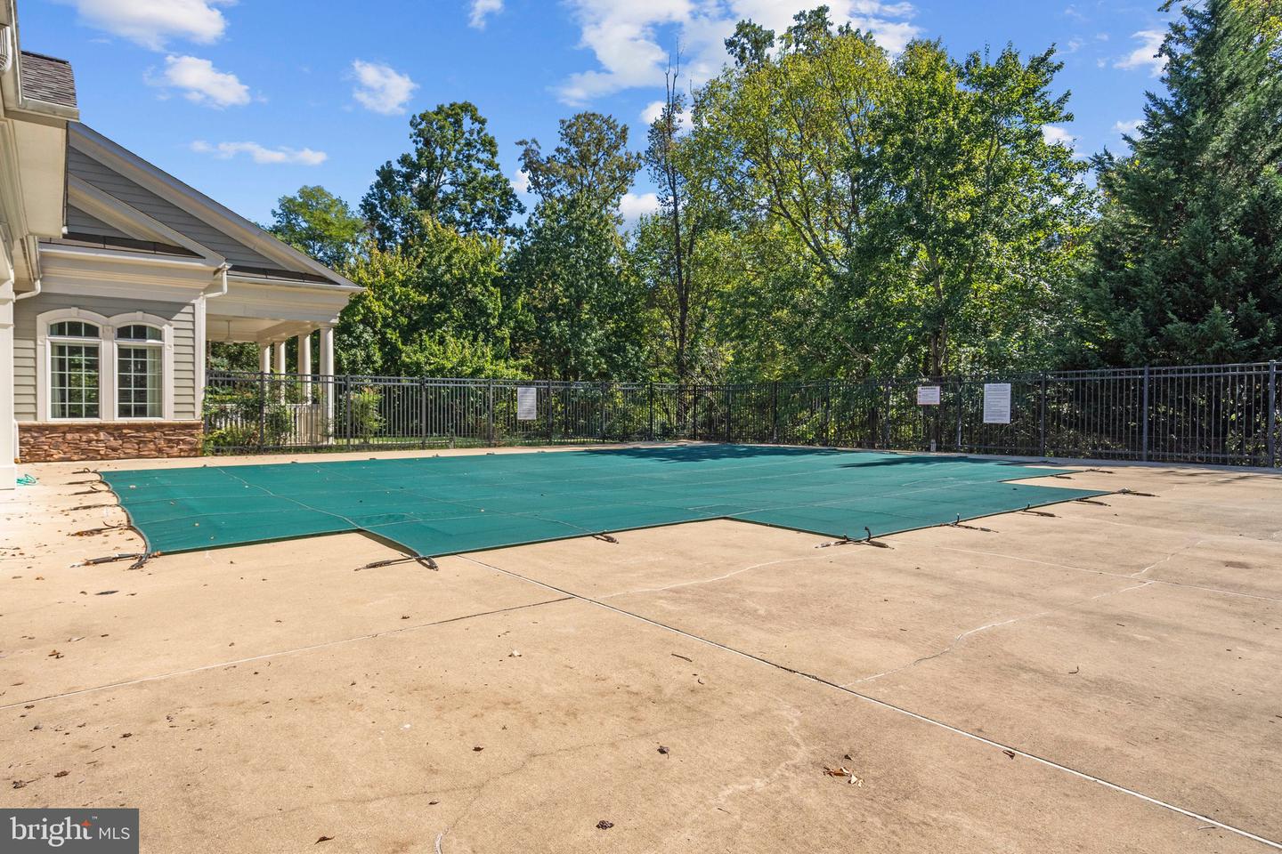20745 ROYAL PALACE SQ #210, STERLING, Virginia 20165, 3 Bedrooms Bedrooms, ,2 BathroomsBathrooms,Residential,For sale,20745 ROYAL PALACE SQ #210,VALO2107332 MLS # VALO2107332