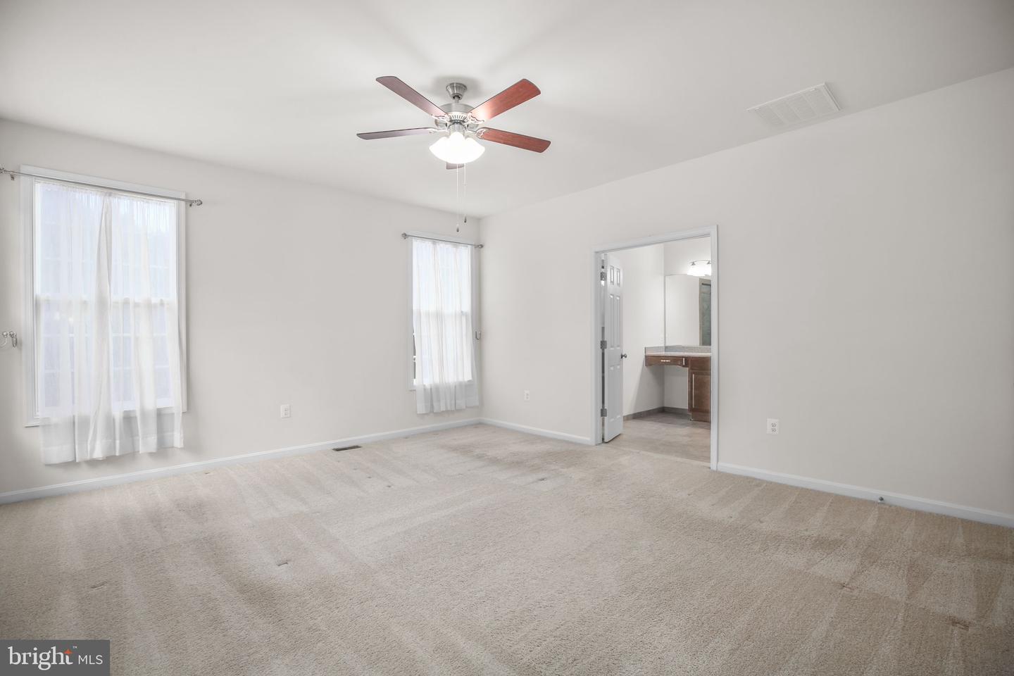 126 HOPE FOREST CT, STAFFORD, Virginia 22554, 5 Bedrooms Bedrooms, 8 Rooms Rooms,3 BathroomsBathrooms,Residential,For sale,126 HOPE FOREST CT,VAST2042834 MLS # VAST2042834