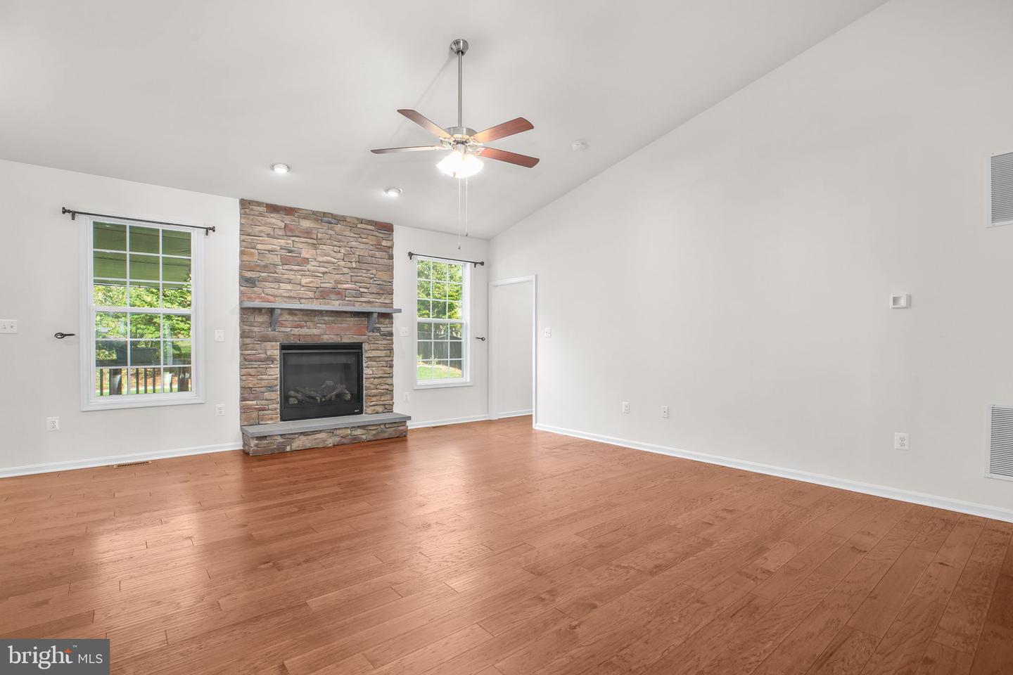 126 HOPE FOREST CT, STAFFORD, Virginia 22554, 5 Bedrooms Bedrooms, 8 Rooms Rooms,3 BathroomsBathrooms,Residential,For sale,126 HOPE FOREST CT,VAST2042834 MLS # VAST2042834