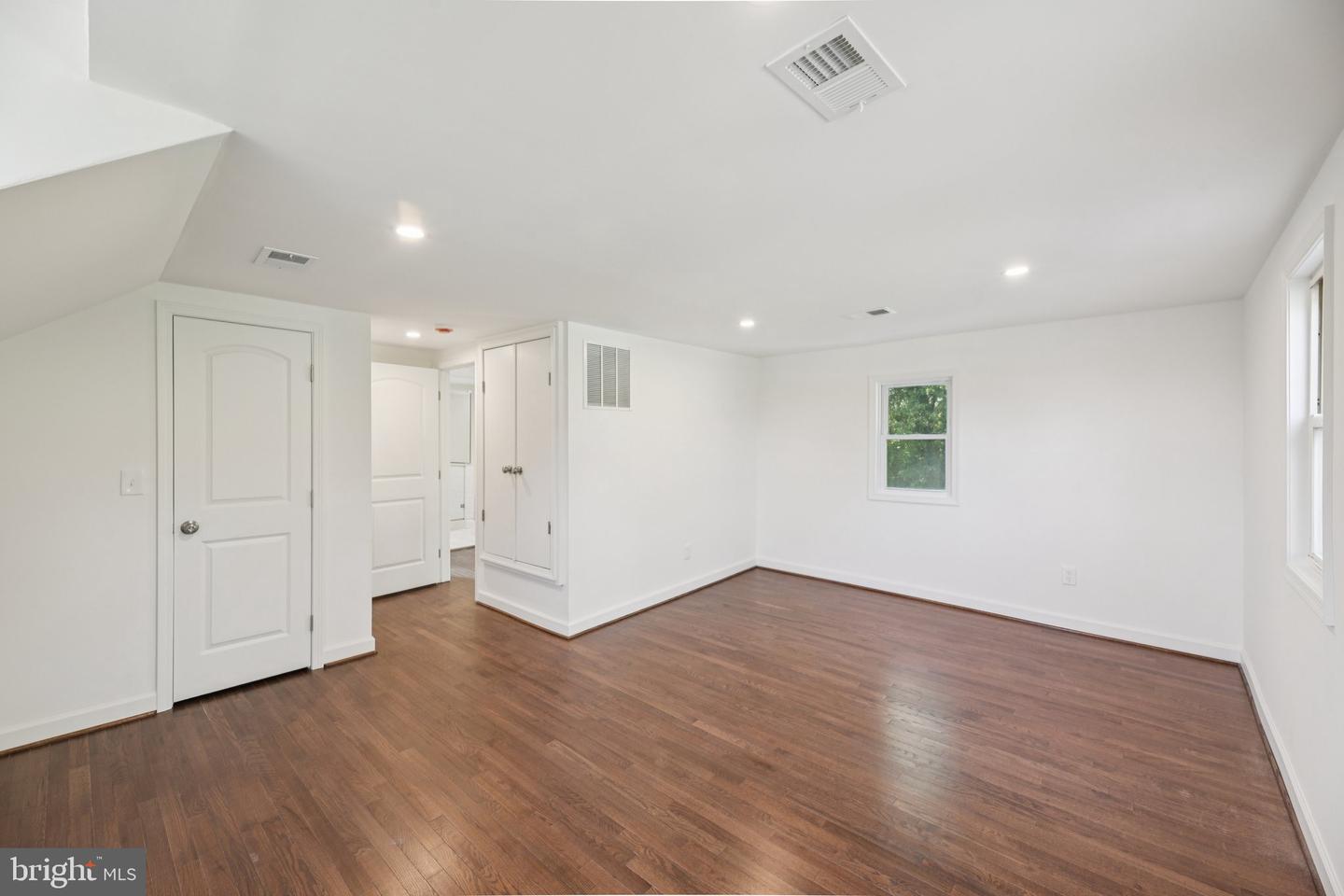 8444 WOODLAWN ST, ALEXANDRIA, Virginia 22309, 4 Bedrooms Bedrooms, ,3 BathroomsBathrooms,Residential,For sale,8444 WOODLAWN ST,VAFX2268646 MLS # VAFX2268646