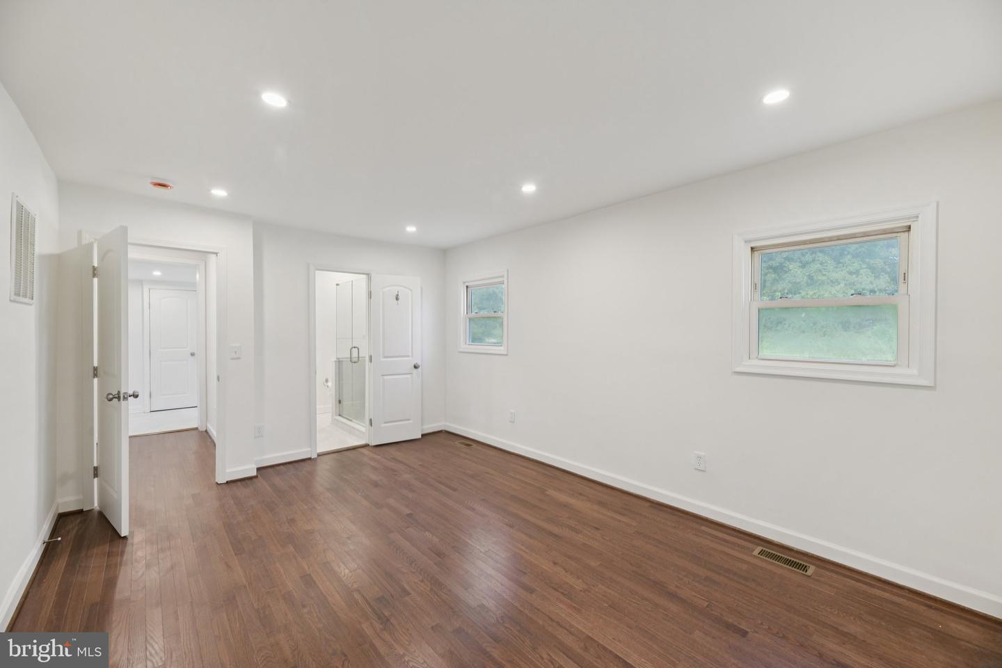 8444 WOODLAWN ST, ALEXANDRIA, Virginia 22309, 4 Bedrooms Bedrooms, ,3 BathroomsBathrooms,Residential,For sale,8444 WOODLAWN ST,VAFX2268646 MLS # VAFX2268646