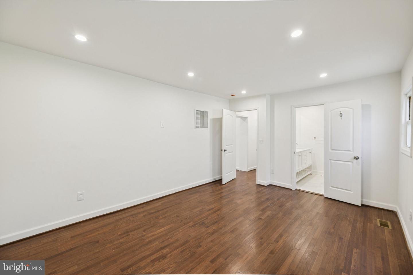 8444 WOODLAWN ST, ALEXANDRIA, Virginia 22309, 4 Bedrooms Bedrooms, ,3 BathroomsBathrooms,Residential,For sale,8444 WOODLAWN ST,VAFX2268646 MLS # VAFX2268646