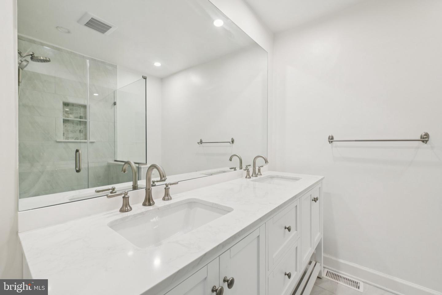 8444 WOODLAWN ST, ALEXANDRIA, Virginia 22309, 4 Bedrooms Bedrooms, ,3 BathroomsBathrooms,Residential,For sale,8444 WOODLAWN ST,VAFX2268646 MLS # VAFX2268646