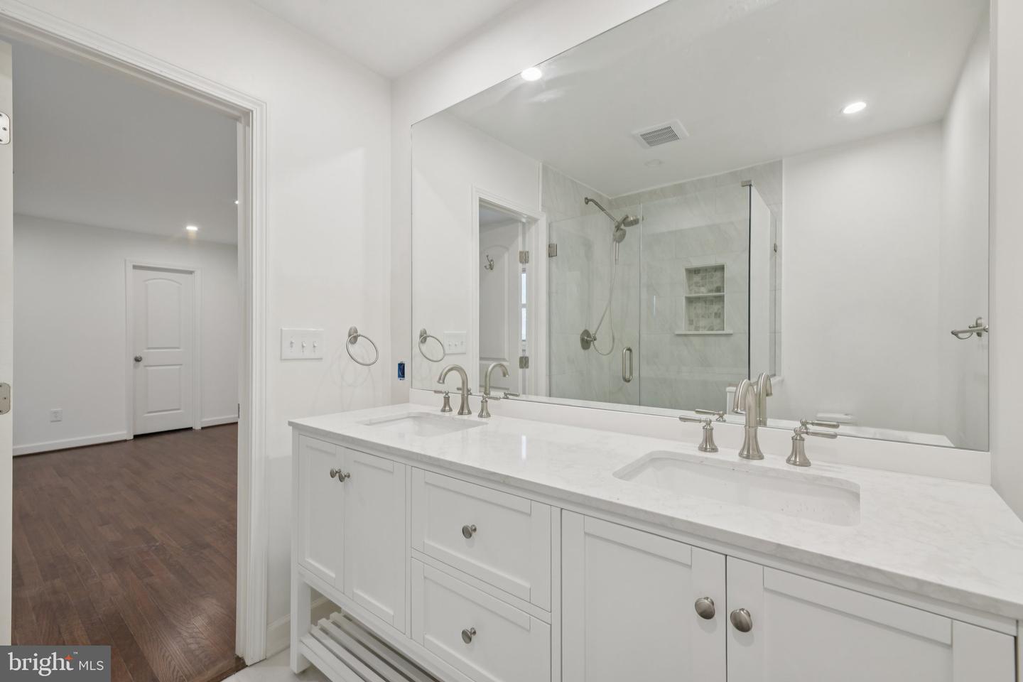 8444 WOODLAWN ST, ALEXANDRIA, Virginia 22309, 4 Bedrooms Bedrooms, ,3 BathroomsBathrooms,Residential,For sale,8444 WOODLAWN ST,VAFX2268646 MLS # VAFX2268646
