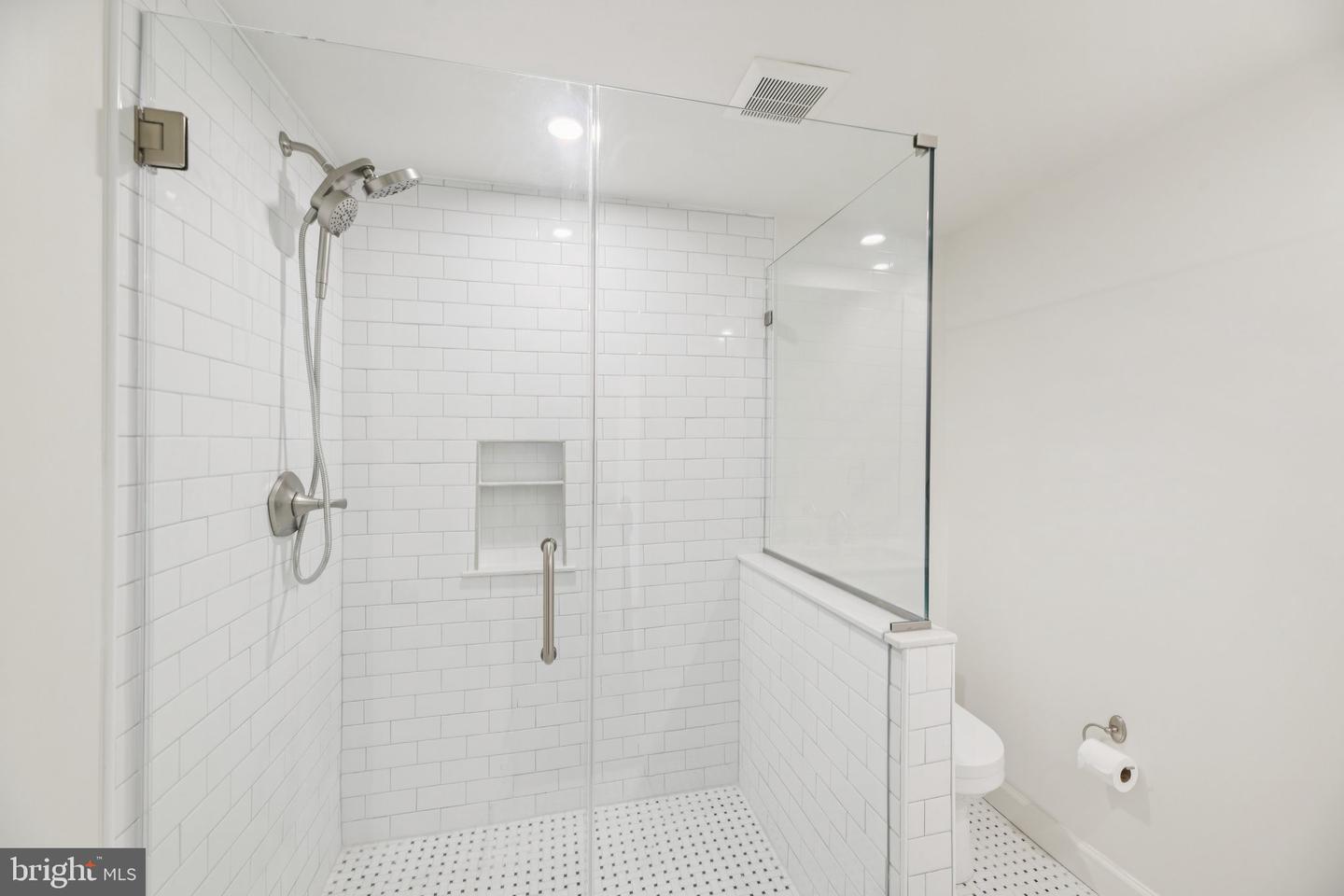8444 WOODLAWN ST, ALEXANDRIA, Virginia 22309, 4 Bedrooms Bedrooms, ,3 BathroomsBathrooms,Residential,For sale,8444 WOODLAWN ST,VAFX2268646 MLS # VAFX2268646