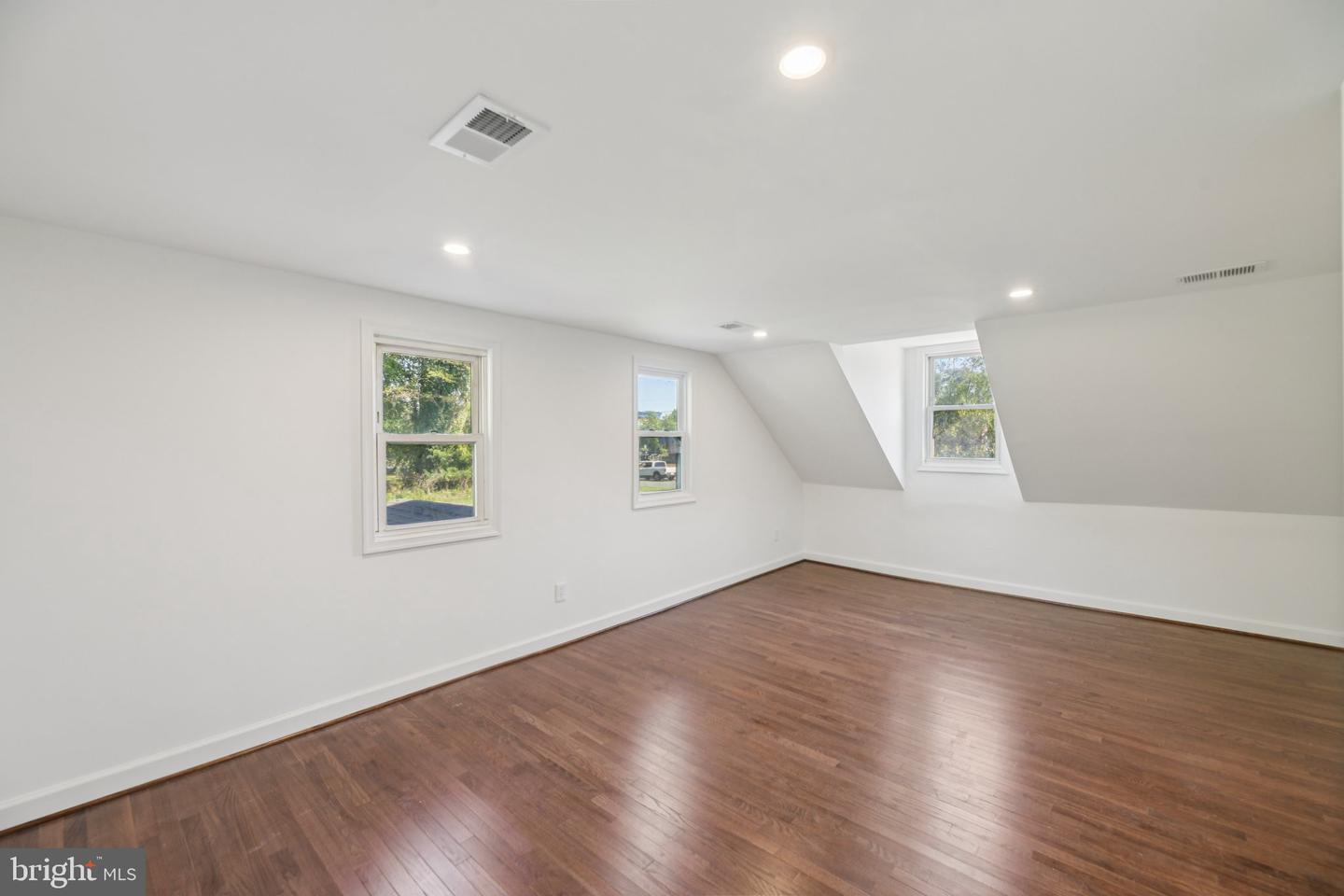 8444 WOODLAWN ST, ALEXANDRIA, Virginia 22309, 4 Bedrooms Bedrooms, ,3 BathroomsBathrooms,Residential,For sale,8444 WOODLAWN ST,VAFX2268646 MLS # VAFX2268646