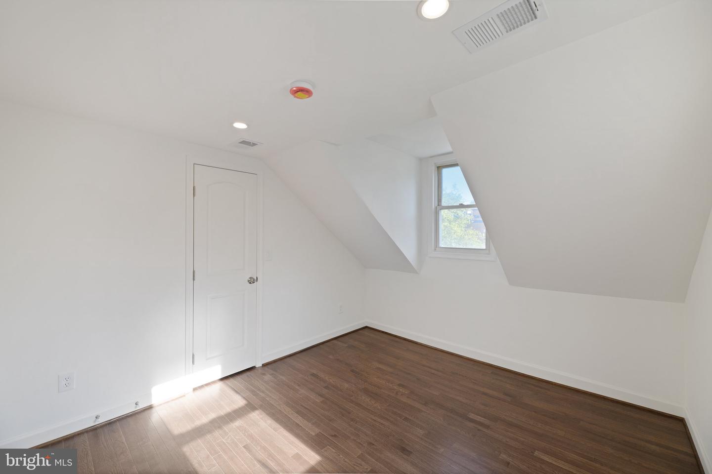 8444 WOODLAWN ST, ALEXANDRIA, Virginia 22309, 4 Bedrooms Bedrooms, ,3 BathroomsBathrooms,Residential,For sale,8444 WOODLAWN ST,VAFX2268646 MLS # VAFX2268646