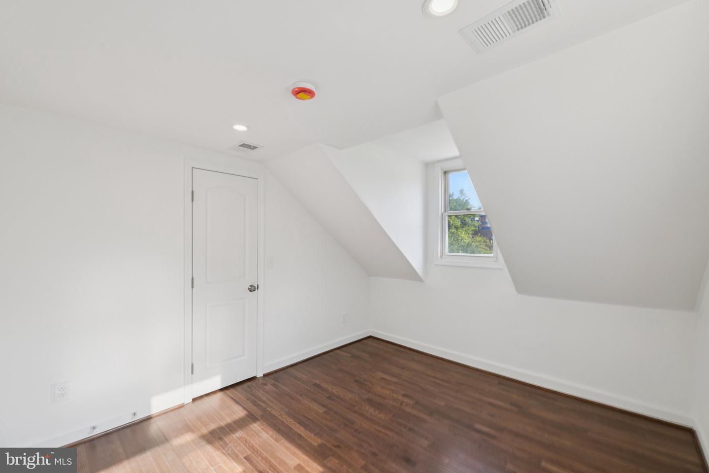 8444 WOODLAWN ST, ALEXANDRIA, Virginia 22309, 4 Bedrooms Bedrooms, ,3 BathroomsBathrooms,Residential,For sale,8444 WOODLAWN ST,VAFX2268646 MLS # VAFX2268646
