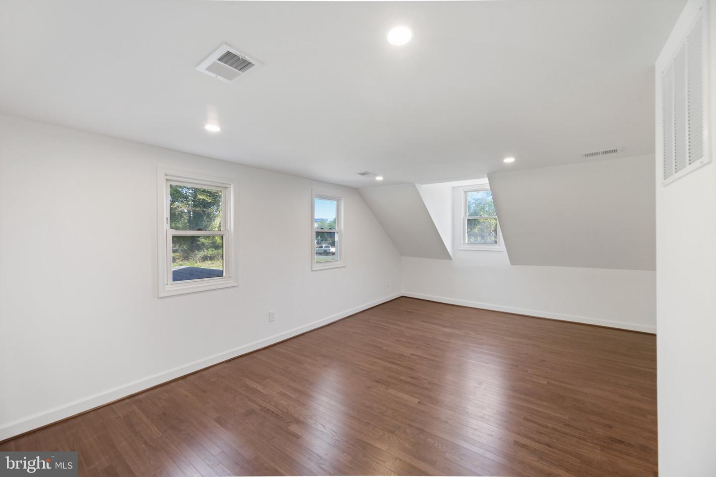 8444 WOODLAWN ST, ALEXANDRIA, Virginia 22309, 4 Bedrooms Bedrooms, ,3 BathroomsBathrooms,Residential,For sale,8444 WOODLAWN ST,VAFX2268646 MLS # VAFX2268646