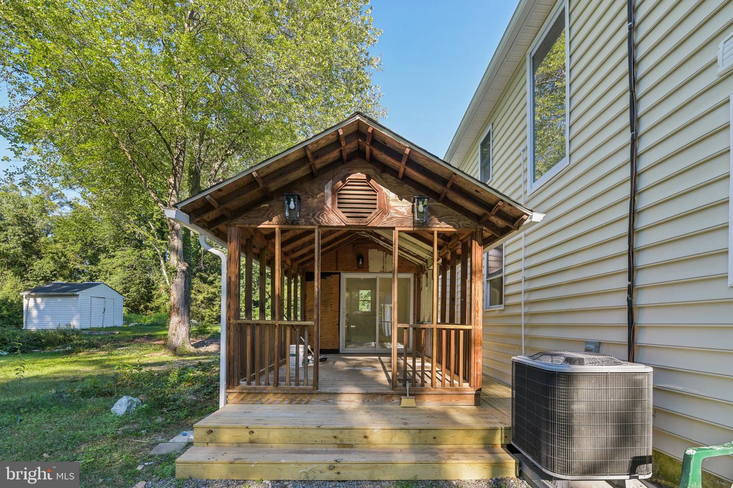8444 WOODLAWN ST, ALEXANDRIA, Virginia 22309, 4 Bedrooms Bedrooms, ,3 BathroomsBathrooms,Residential,For sale,8444 WOODLAWN ST,VAFX2268646 MLS # VAFX2268646