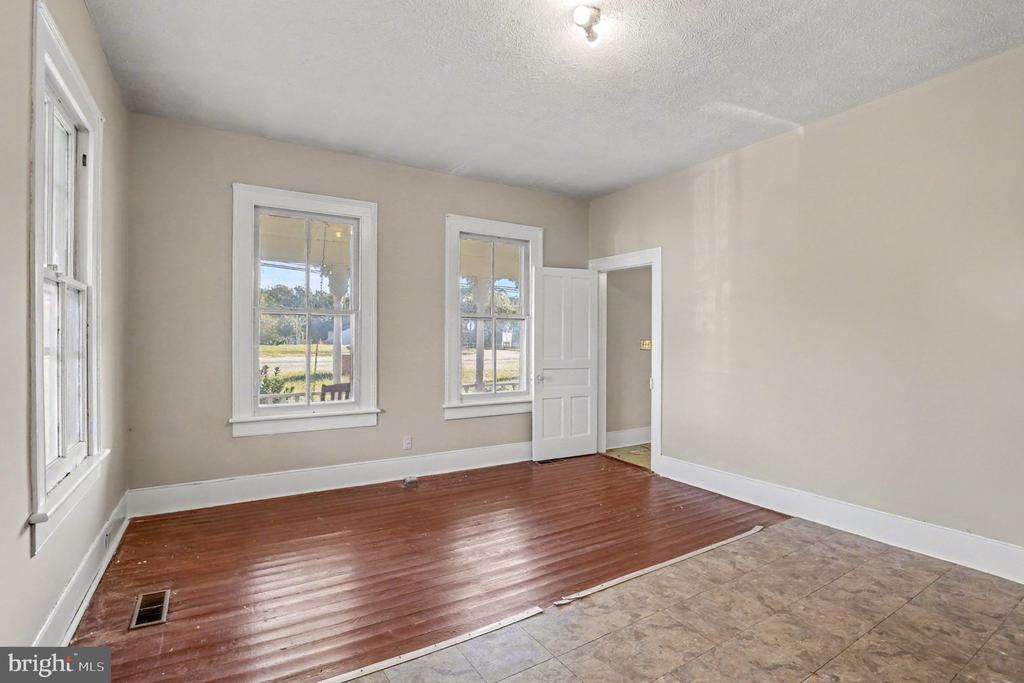 8916 COURTHOUSE RD, SPOTSYLVANIA, Virginia, ,Residential,8916 COURTHOUSE RD,VASP2036730 MLS # VASP2036730