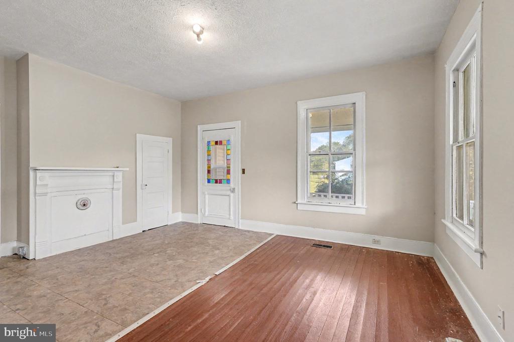 8916 COURTHOUSE RD, SPOTSYLVANIA, Virginia, ,Residential,8916 COURTHOUSE RD,VASP2036730 MLS # VASP2036730