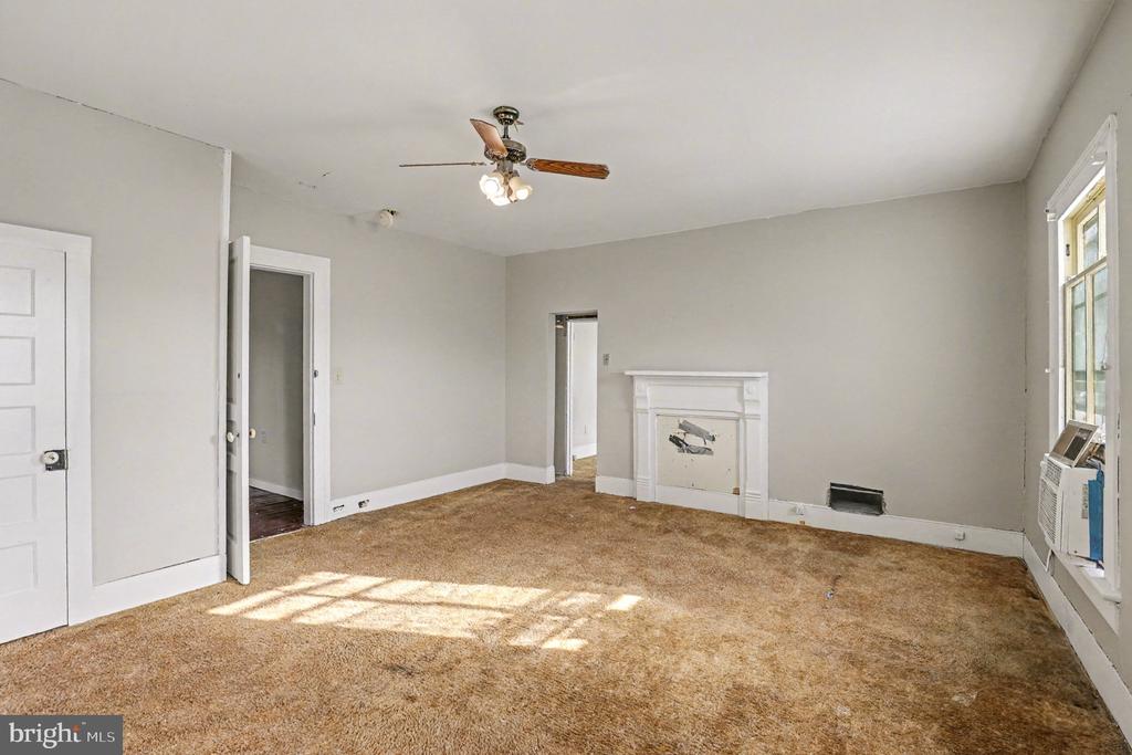 8916 COURTHOUSE RD, SPOTSYLVANIA, Virginia, ,Residential,8916 COURTHOUSE RD,VASP2036730 MLS # VASP2036730