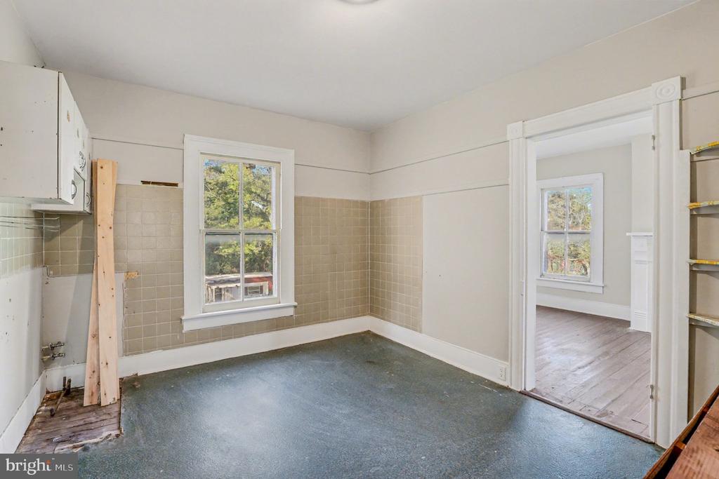 8916 COURTHOUSE RD, SPOTSYLVANIA, Virginia, ,Residential,8916 COURTHOUSE RD,VASP2036730 MLS # VASP2036730