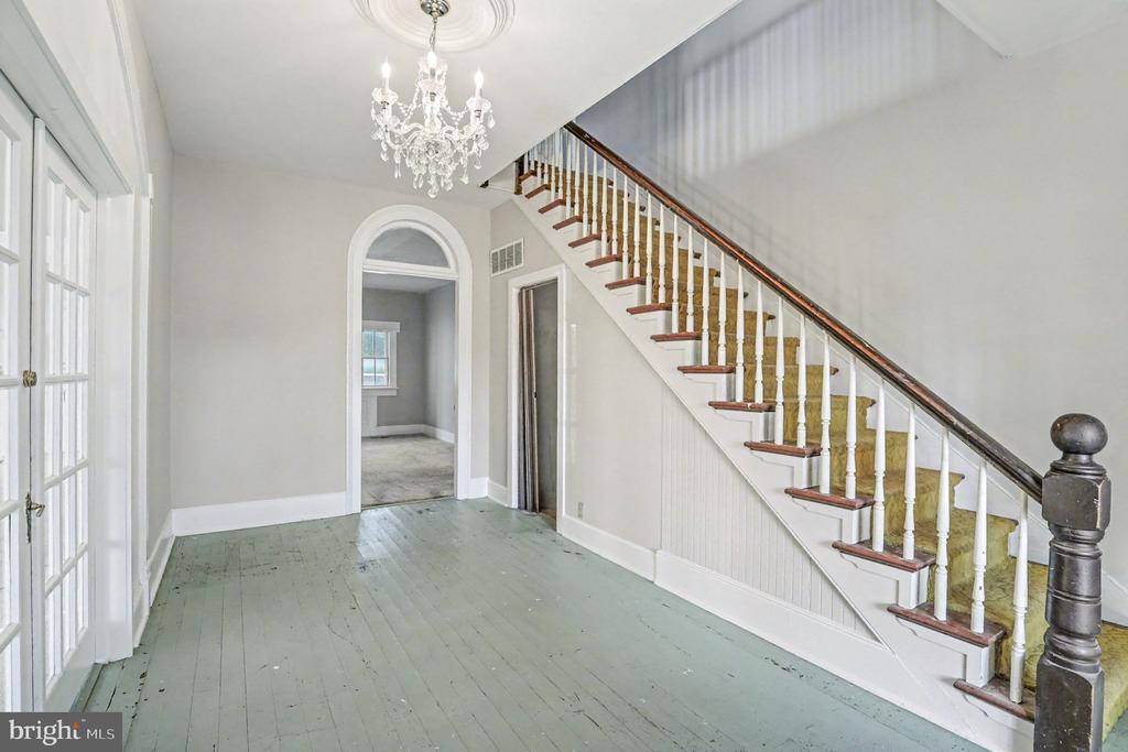 8916 COURTHOUSE RD, SPOTSYLVANIA, Virginia, ,Residential,8916 COURTHOUSE RD,VASP2036730 MLS # VASP2036730