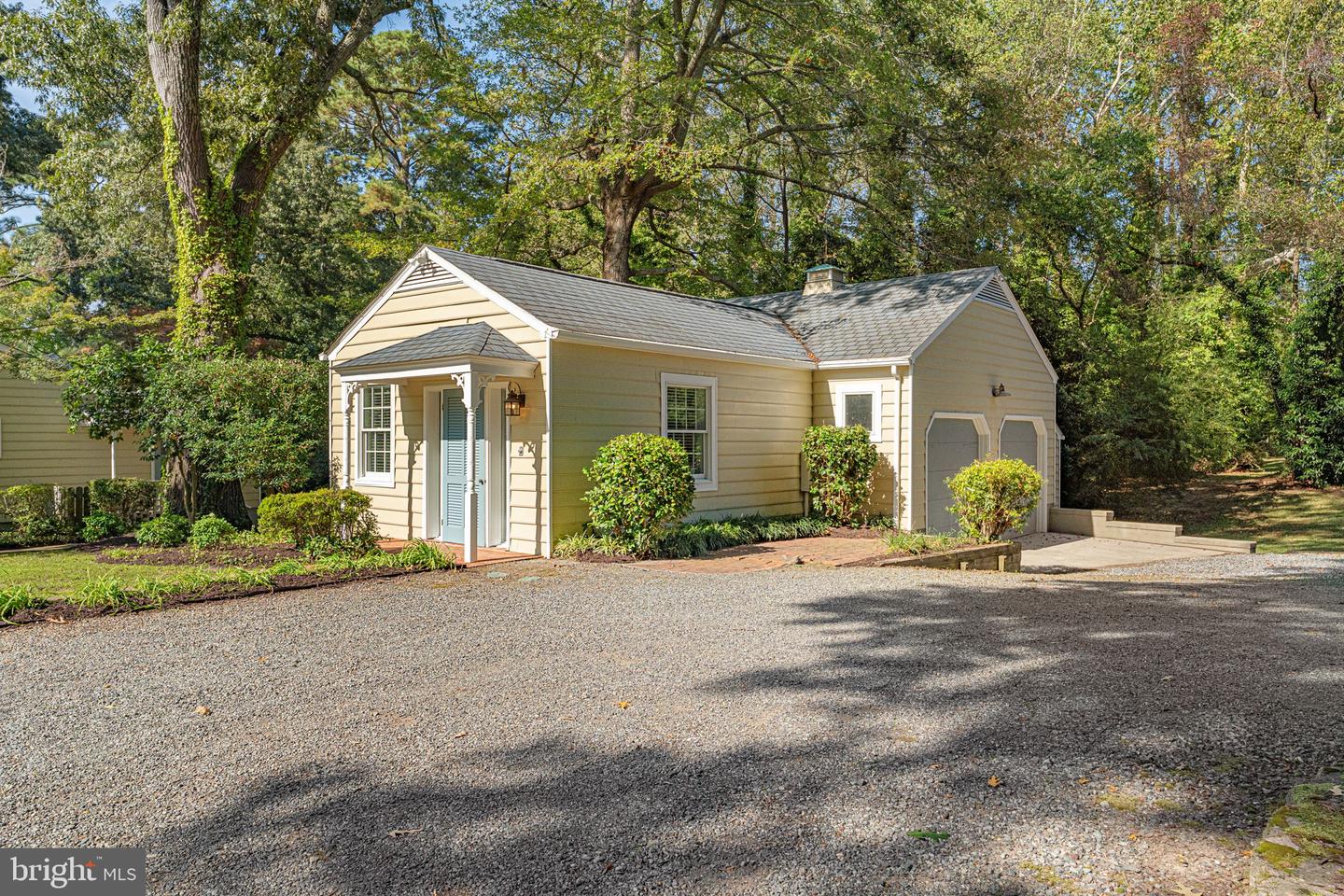 126 LANCASTER RD, IRVINGTON, Virginia 22480, 4 Bedrooms Bedrooms, 8 Rooms Rooms,3 BathroomsBathrooms,Residential,For sale,126 LANCASTER RD,VALV2000874 MLS # VALV2000874