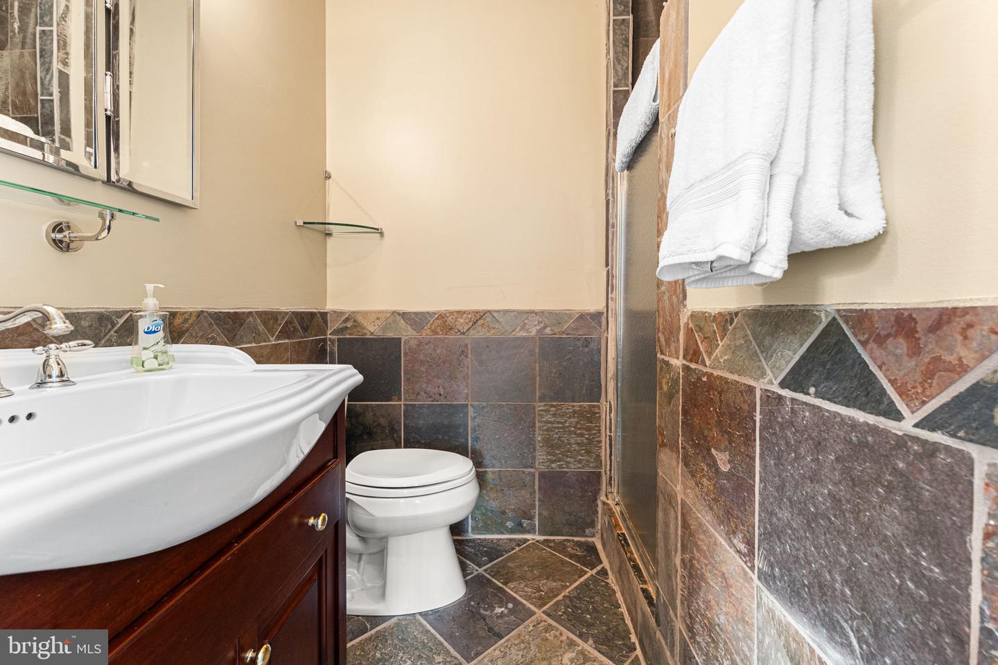 126 LANCASTER RD, IRVINGTON, Virginia 22480, 4 Bedrooms Bedrooms, 8 Rooms Rooms,3 BathroomsBathrooms,Residential,For sale,126 LANCASTER RD,VALV2000874 MLS # VALV2000874