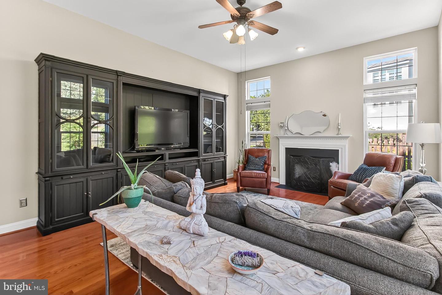816 SANTMYER DR SE, LEESBURG, Virginia 20175, 5 Bedrooms Bedrooms, ,3 BathroomsBathrooms,Residential,For sale,816 SANTMYER DR SE,VALO2107598 MLS # VALO2107598