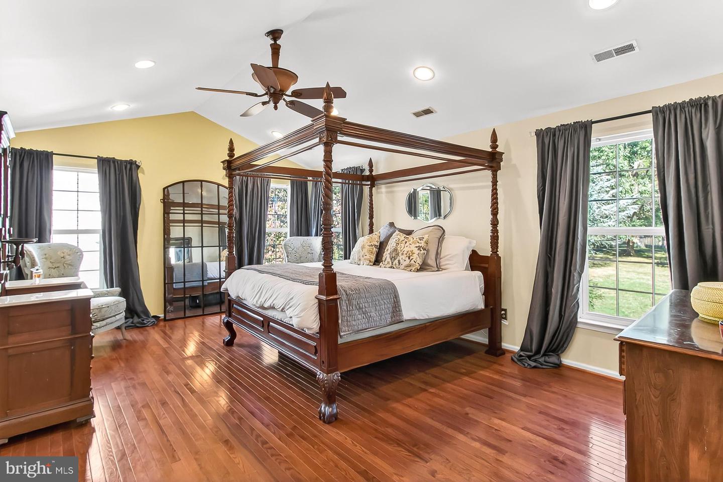 816 SANTMYER DR SE, LEESBURG, Virginia 20175, 5 Bedrooms Bedrooms, ,3 BathroomsBathrooms,Residential,For sale,816 SANTMYER DR SE,VALO2107598 MLS # VALO2107598