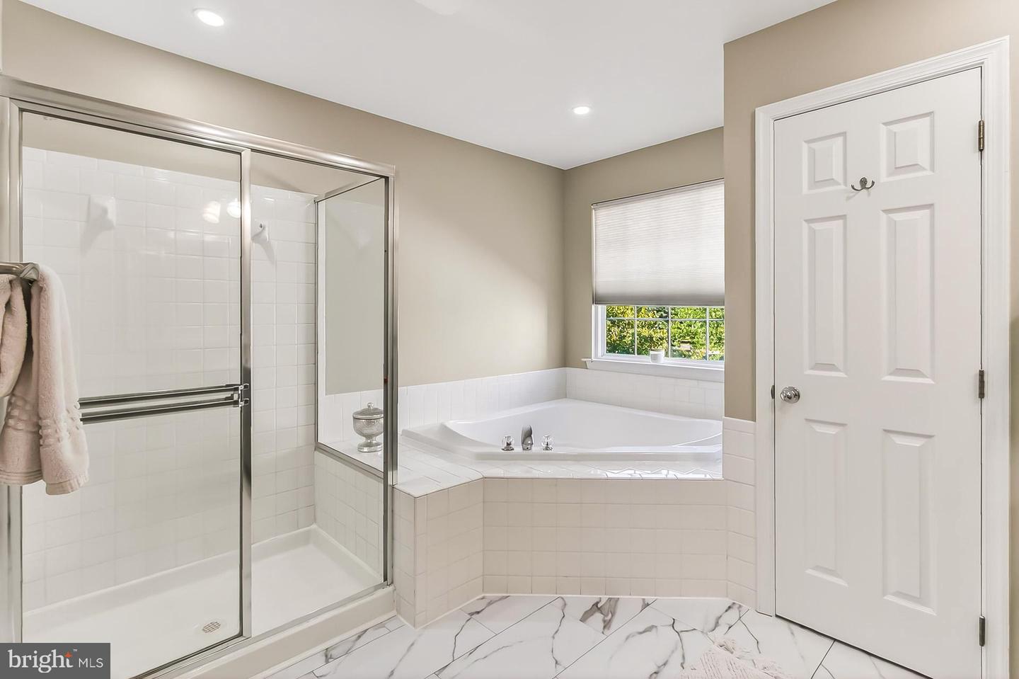 816 SANTMYER DR SE, LEESBURG, Virginia 20175, 5 Bedrooms Bedrooms, ,3 BathroomsBathrooms,Residential,For sale,816 SANTMYER DR SE,VALO2107598 MLS # VALO2107598
