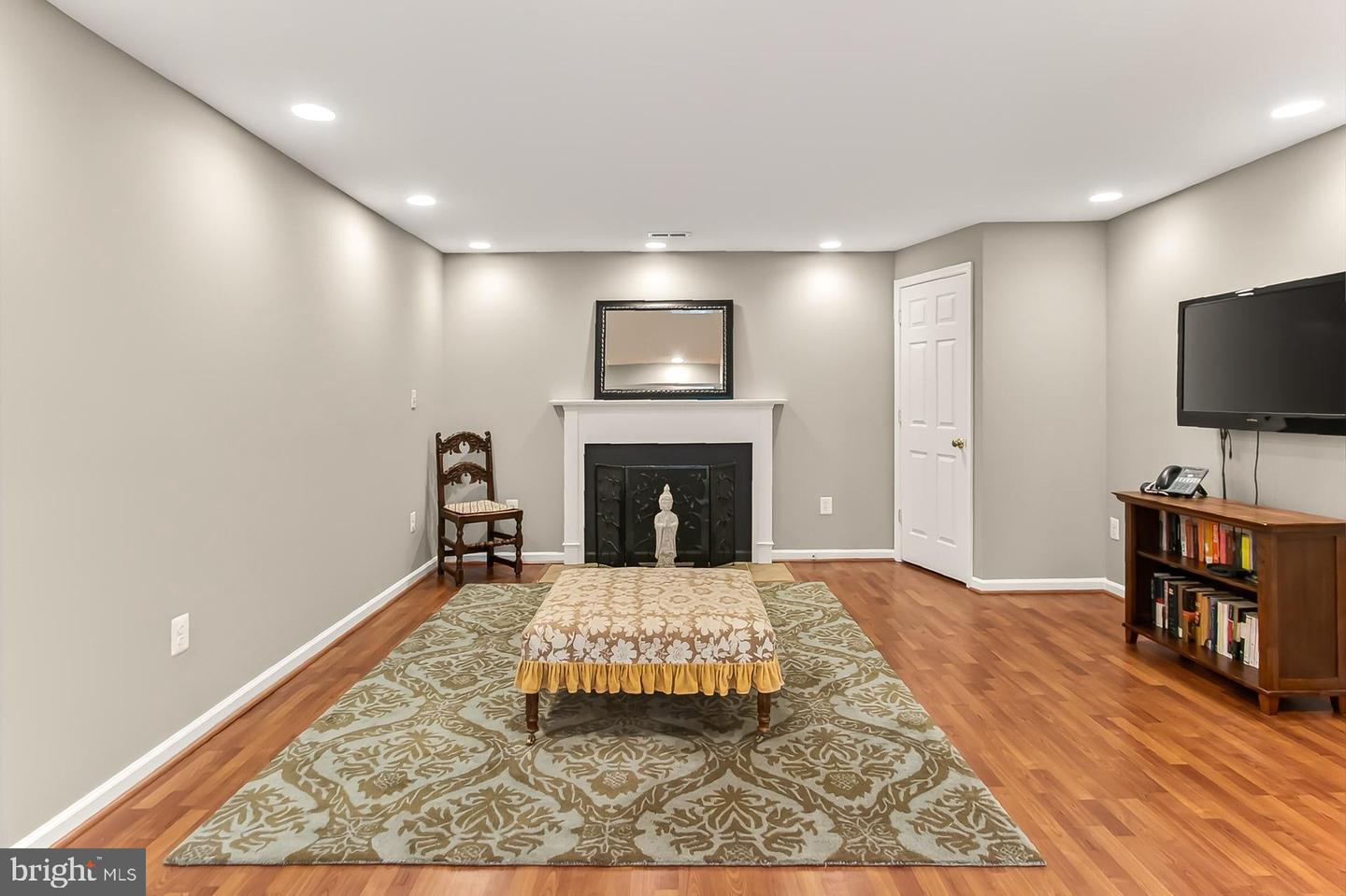 816 SANTMYER DR SE, LEESBURG, Virginia 20175, 5 Bedrooms Bedrooms, ,3 BathroomsBathrooms,Residential,For sale,816 SANTMYER DR SE,VALO2107598 MLS # VALO2107598