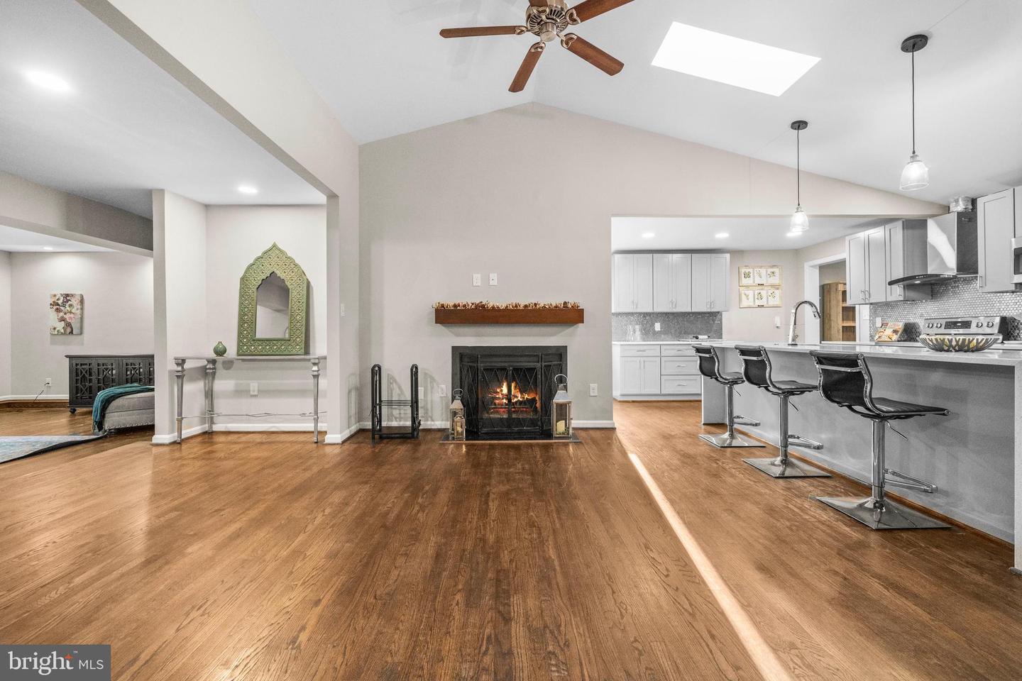 10402 HOLLYOAK PL, FAIRFAX, Virginia 22032, 4 Bedrooms Bedrooms, ,3 BathroomsBathrooms,Residential,For sale,10402 HOLLYOAK PL,VAFX2269278 MLS # VAFX2269278
