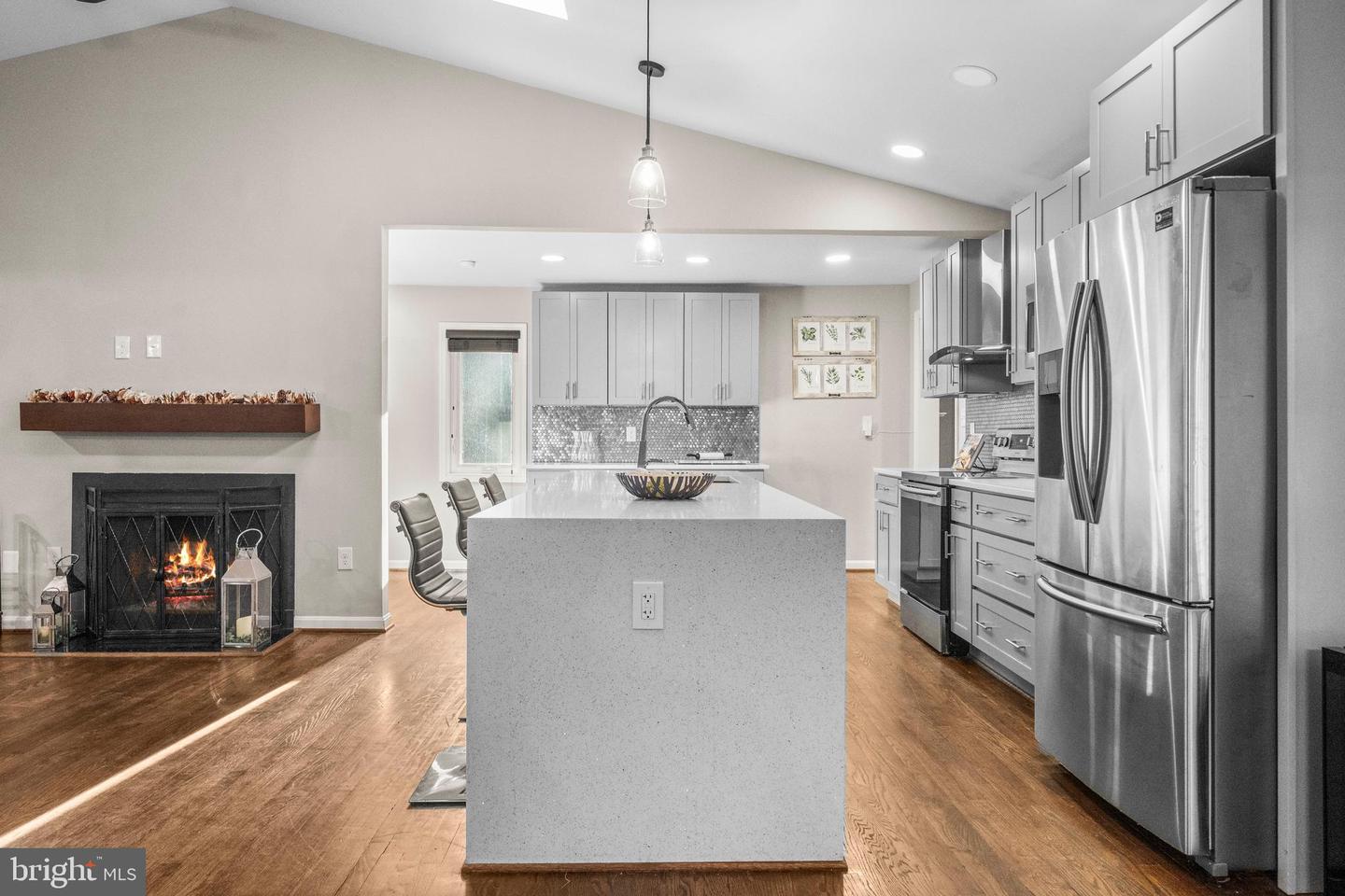 10402 HOLLYOAK PL, FAIRFAX, Virginia 22032, 4 Bedrooms Bedrooms, ,3 BathroomsBathrooms,Residential,For sale,10402 HOLLYOAK PL,VAFX2269278 MLS # VAFX2269278