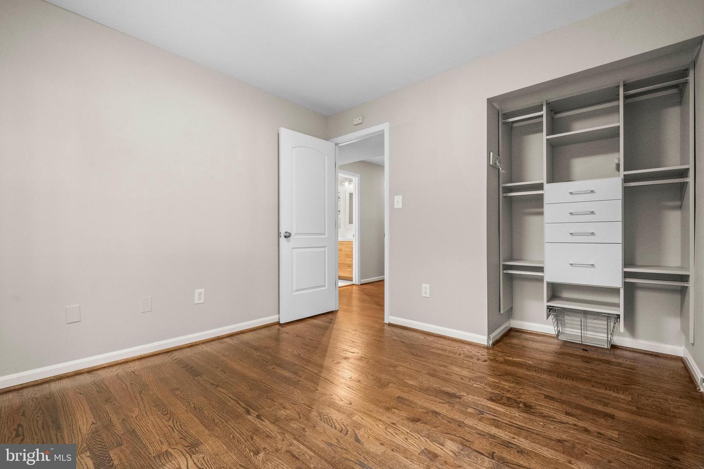 10402 HOLLYOAK PL, FAIRFAX, Virginia 22032, 4 Bedrooms Bedrooms, ,3 BathroomsBathrooms,Residential,For sale,10402 HOLLYOAK PL,VAFX2269278 MLS # VAFX2269278