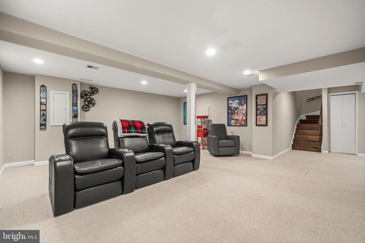 10402 HOLLYOAK PL, FAIRFAX, Virginia 22032, 4 Bedrooms Bedrooms, ,3 BathroomsBathrooms,Residential,For sale,10402 HOLLYOAK PL,VAFX2269278 MLS # VAFX2269278