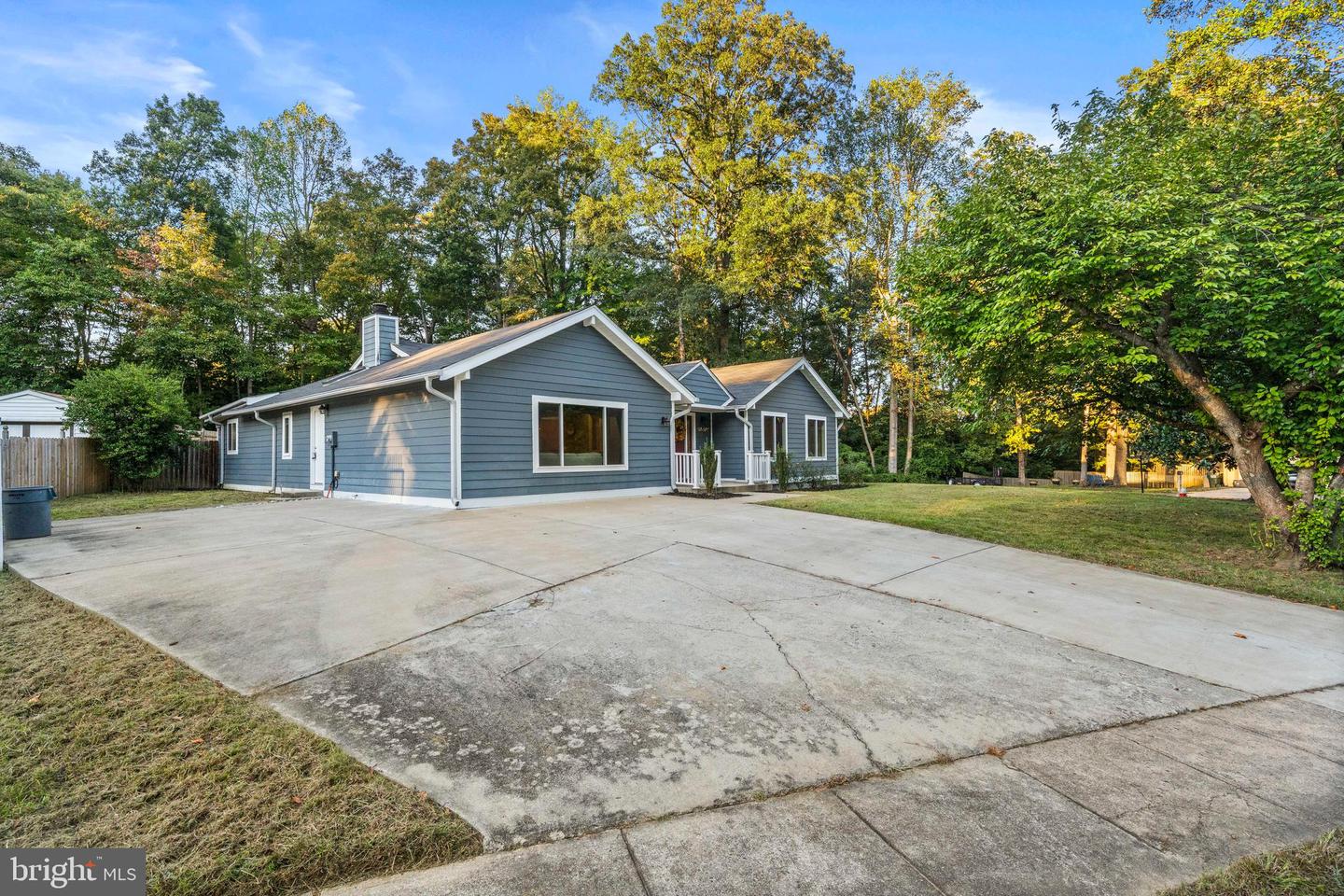 10402 HOLLYOAK PL, FAIRFAX, Virginia 22032, 4 Bedrooms Bedrooms, ,3 BathroomsBathrooms,Residential,For sale,10402 HOLLYOAK PL,VAFX2269278 MLS # VAFX2269278