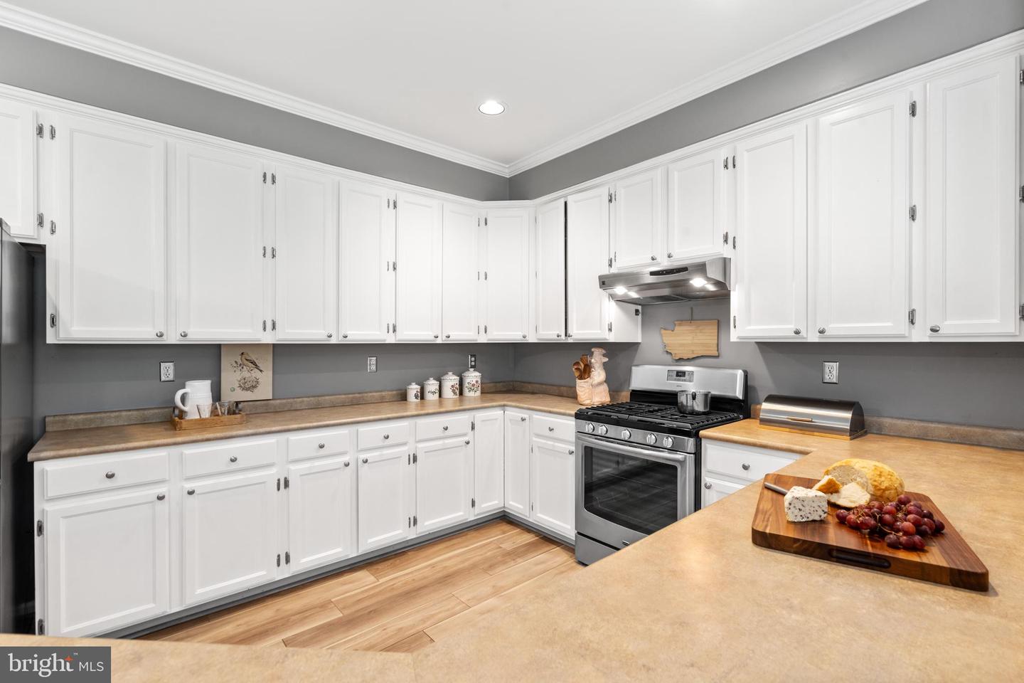 21169 MILLWOOD SQ, STERLING, Virginia 20165, 3 Bedrooms Bedrooms, ,2 BathroomsBathrooms,Residential,For sale,21169 MILLWOOD SQ,VALO2107652 MLS # VALO2107652