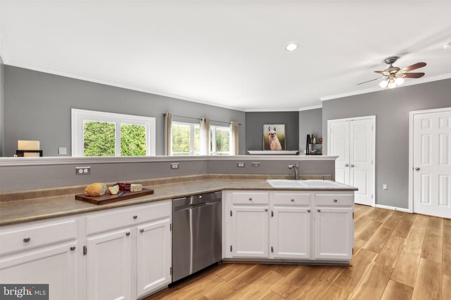 21169 MILLWOOD SQ, STERLING, Virginia 20165, 3 Bedrooms Bedrooms, ,2 BathroomsBathrooms,Residential,For sale,21169 MILLWOOD SQ,VALO2107652 MLS # VALO2107652