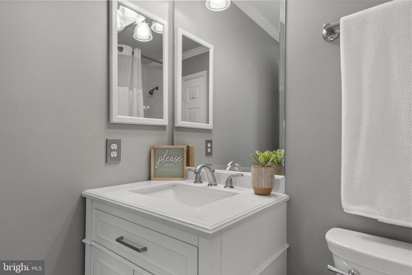 21169 MILLWOOD SQ, STERLING, Virginia 20165, 3 Bedrooms Bedrooms, ,2 BathroomsBathrooms,Residential,For sale,21169 MILLWOOD SQ,VALO2107652 MLS # VALO2107652