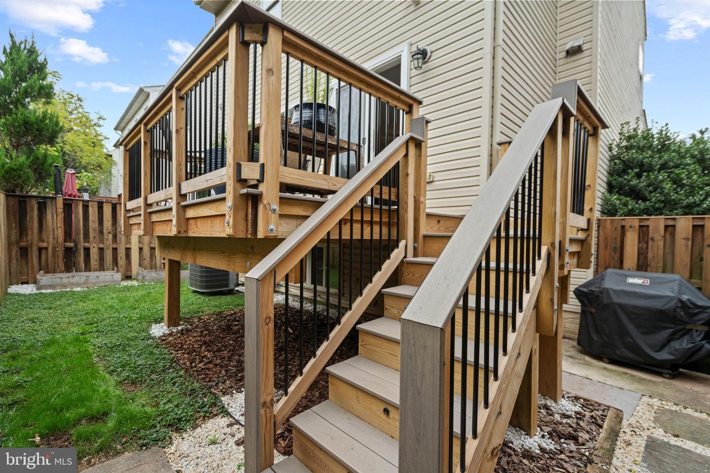 21169 MILLWOOD SQ, STERLING, Virginia 20165, 3 Bedrooms Bedrooms, ,2 BathroomsBathrooms,Residential,For sale,21169 MILLWOOD SQ,VALO2107652 MLS # VALO2107652