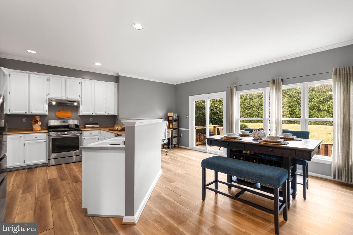 21169 MILLWOOD SQ, STERLING, Virginia 20165, 3 Bedrooms Bedrooms, ,2 BathroomsBathrooms,Residential,For sale,21169 MILLWOOD SQ,VALO2107652 MLS # VALO2107652