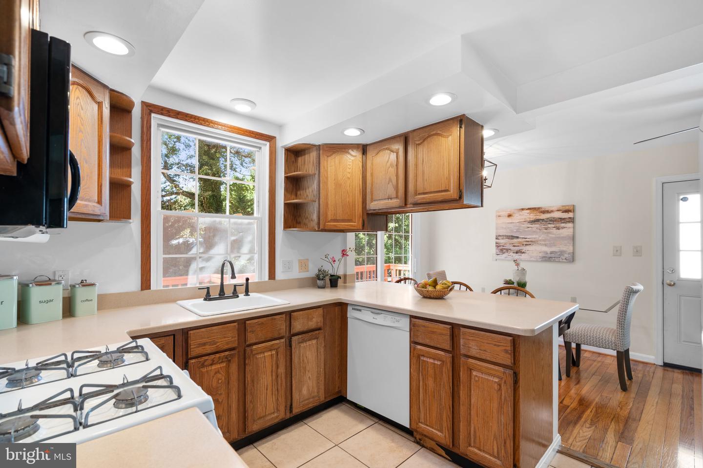 3000 WOODLAWN AVE, FALLS CHURCH, Virginia 22042, 4 Bedrooms Bedrooms, ,2 BathroomsBathrooms,Residential,For sale,3000 WOODLAWN AVE,VAFX2269472 MLS # VAFX2269472
