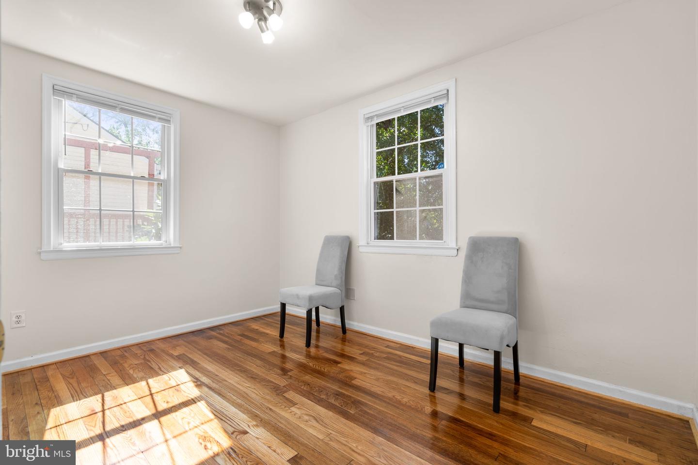 3000 WOODLAWN AVE, FALLS CHURCH, Virginia 22042, 4 Bedrooms Bedrooms, ,2 BathroomsBathrooms,Residential,For sale,3000 WOODLAWN AVE,VAFX2269472 MLS # VAFX2269472