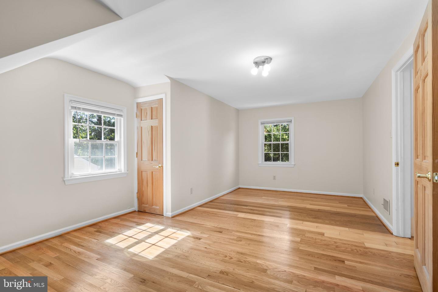 3000 WOODLAWN AVE, FALLS CHURCH, Virginia 22042, 4 Bedrooms Bedrooms, ,2 BathroomsBathrooms,Residential,For sale,3000 WOODLAWN AVE,VAFX2269472 MLS # VAFX2269472