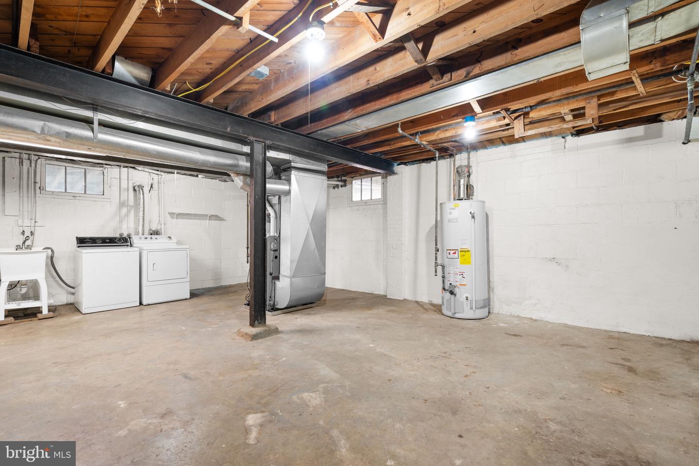 3000 WOODLAWN AVE, FALLS CHURCH, Virginia 22042, 4 Bedrooms Bedrooms, ,2 BathroomsBathrooms,Residential,For sale,3000 WOODLAWN AVE,VAFX2269472 MLS # VAFX2269472