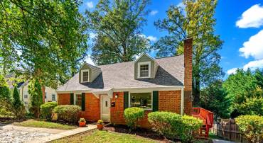 3000 WOODLAWN AVE, FALLS CHURCH, Virginia 22042, 4 Bedrooms Bedrooms, ,2 BathroomsBathrooms,Residential,For sale,3000 WOODLAWN AVE,VAFX2269472 MLS # VAFX2269472