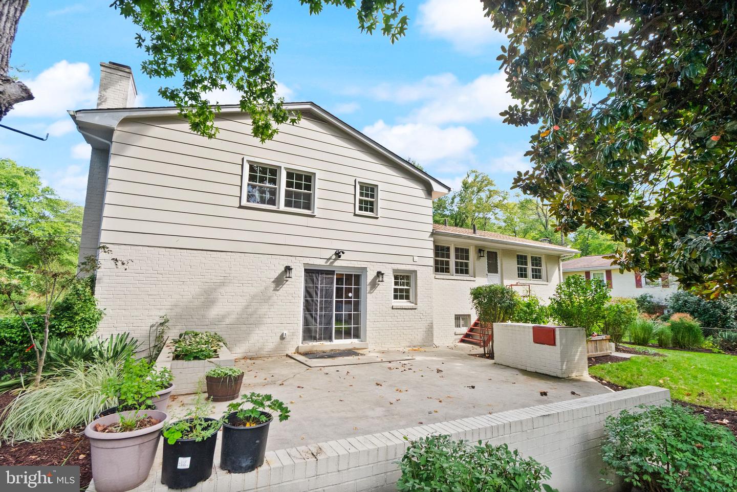 2407 LISBON LN, ALEXANDRIA, Virginia 22306, 4 Bedrooms Bedrooms, ,2 BathroomsBathrooms,Residential,For sale,2407 LISBON LN,VAFX2269504 MLS # VAFX2269504