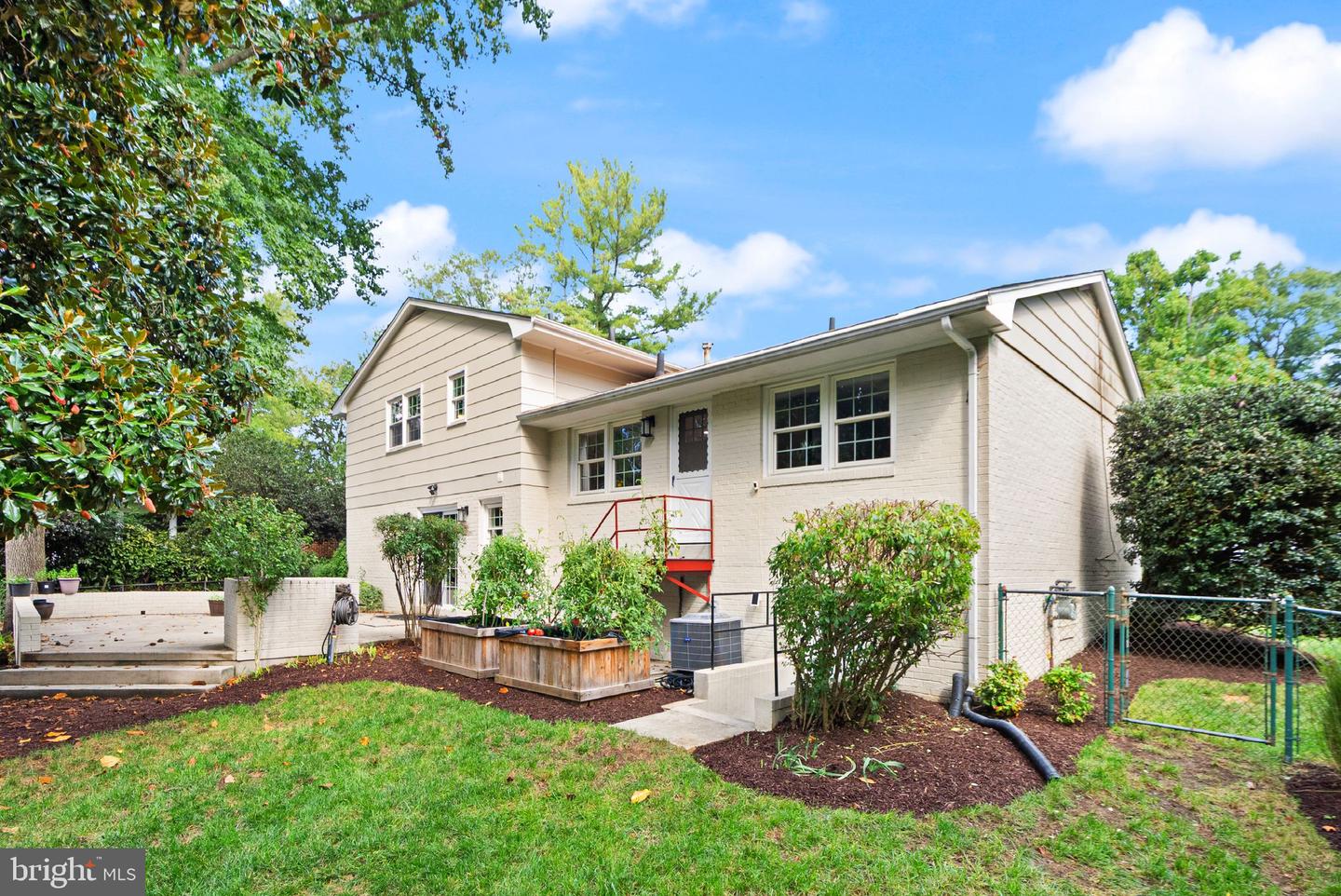 2407 LISBON LN, ALEXANDRIA, Virginia 22306, 4 Bedrooms Bedrooms, ,2 BathroomsBathrooms,Residential,For sale,2407 LISBON LN,VAFX2269504 MLS # VAFX2269504