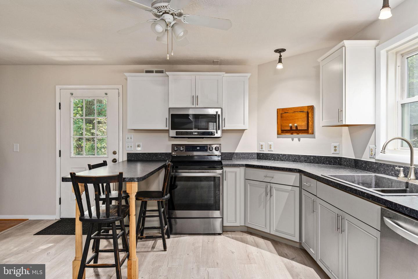 8610 ENGLEMAN LN, SPOTSYLVANIA, Virginia 22551, 4 Bedrooms Bedrooms, ,2 BathroomsBathrooms,Residential,For sale,8610 ENGLEMAN LN,VASP2036528 MLS # VASP2036528